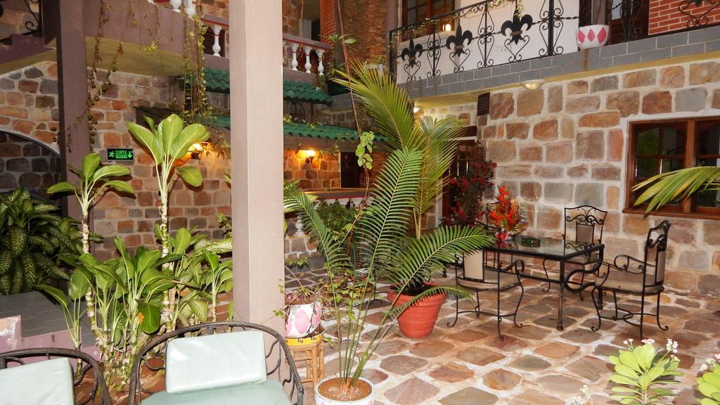 Residence Hoteliere Oceane Ломе Екстериор снимка