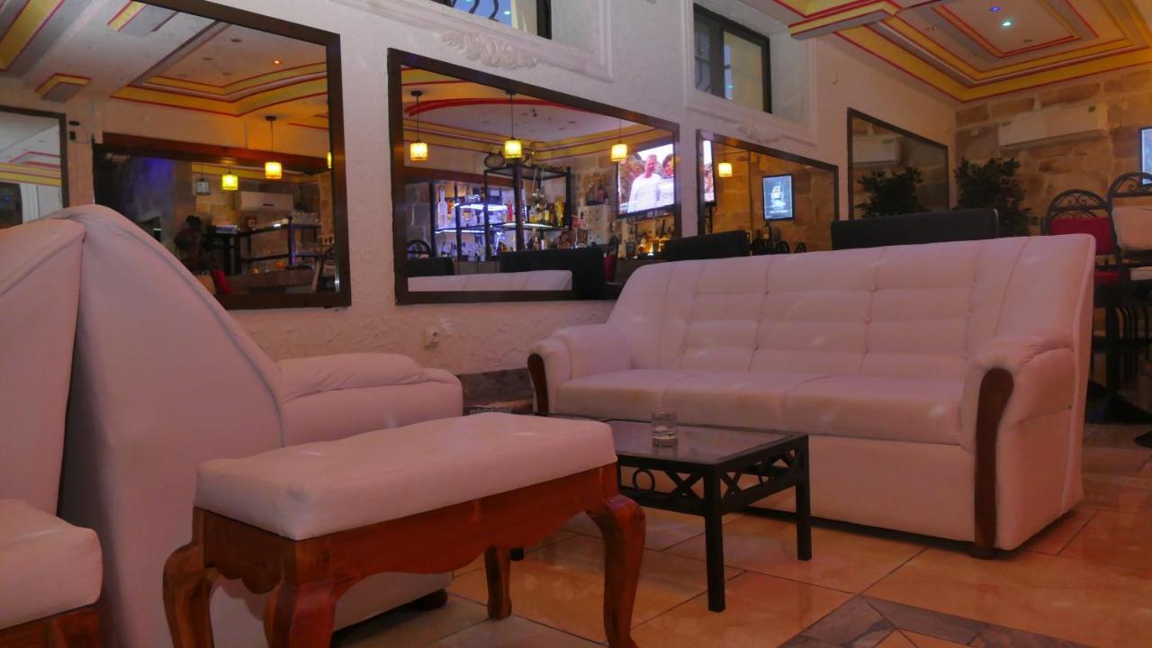 Residence Hoteliere Oceane Ломе Екстериор снимка