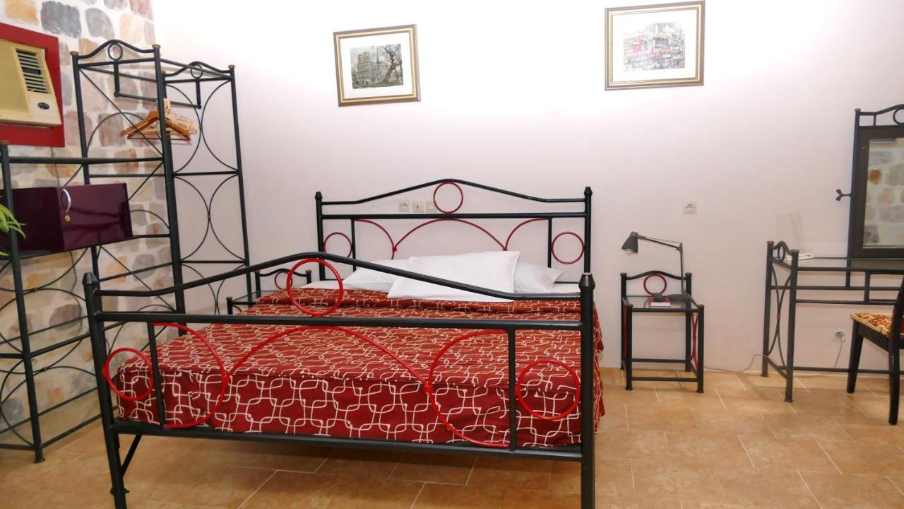 Residence Hoteliere Oceane Ломе Екстериор снимка